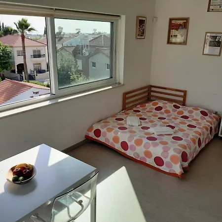 Sea View Apartment *